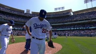 SD@LAD: Kershaw goes nine to shutout Padres