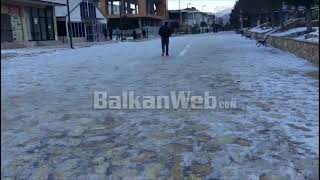 Acari “mbërthen” Dibrën, temperaturat - 13° C ngrijnë rrugët dhe tubacionet e ujit të pijshëm