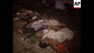 India - Ferozabad Train Crash - Search For Dead