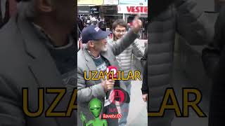 Emrinde 453 tane ufo olan amca bi düğmeyle işi hallediyormuş 😂