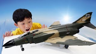 Airplane Toy Assembly & Aircraft Coloring Toys Pretend Play
