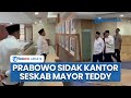 Detik-detik Prabowo Sidak Kantor Sekretariat Kabinet, Disopiri Mayor Teddy hingga Foto Sama Jurnalis