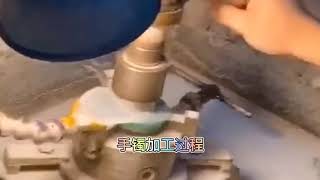 翡翠手镯加工过程……