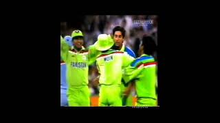 wasim akram bowling  1992 world cup final