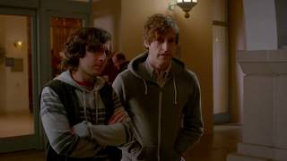 Silicon Valley S01E01 A Narrow Car