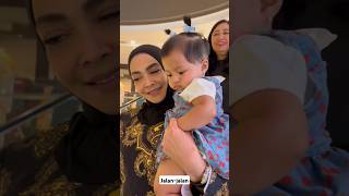 Baby Lily Digendong Tieta Jalan-jalan Di Mall Bareng Rayyanza #cipung #raffinagita #shorts