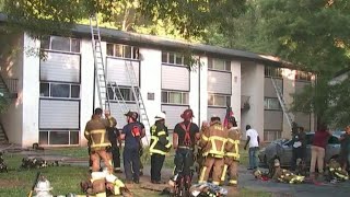 Fire rips through apartment building in DeKalb County