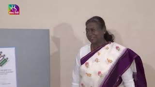 President Droupadi Murmu Casts Her Vote in Delhi Assembly Elections 2025