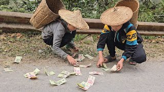 Lucky day for two brothers on their way home from selling potatoes