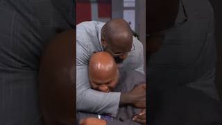 This wholesome moment between Shaq & Chuck ❤️