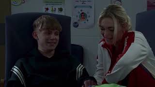 Coronation street- Lauren \u0026 Max say they love eachother and kiss (24th January 2025)