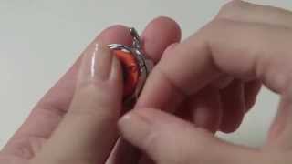 SINGER® Plastic Bobbin Insertion Video