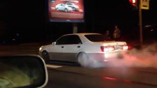 Toyota Crown Athlete V (JZS171)/ Trust Greddy TWM Exhaust. Burnout.