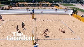 US beach volleyball team captivate fans with unbelievable defence at World Championships