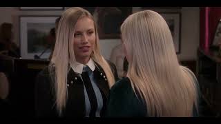 The Sex Lives of College Girls  Season 2   Kiss Scenes — Renee Rapp and Gracie Dzienny