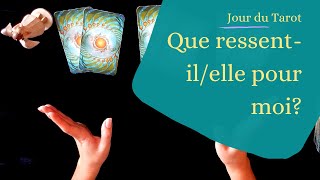 QUE RESSENT-IL/ELLE POUR MOI ? - Tirage de Tarot à choix multiple