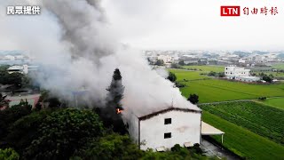 彰化秀水玻璃飾品工廠火警  清晨竄出熊熊大火嚇醒民眾(民眾提供)