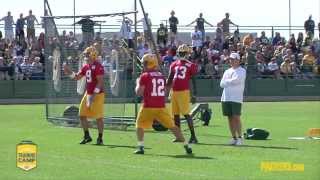 Aaron Rodgers hits target from 50 yards