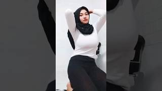 Tiktok - Jilbab Gunung Gede Menonjol Mantul