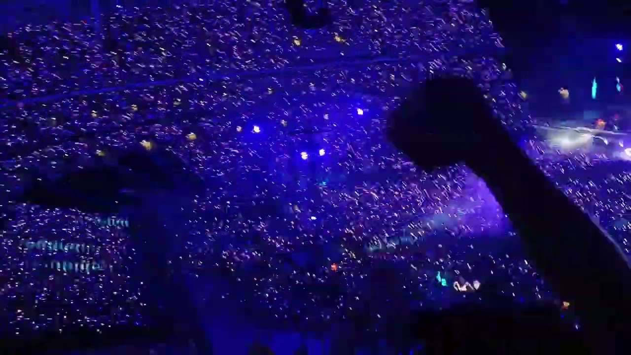 Coldplay. A Sky Full Of Star Wembley 21 Agosto - YouTube