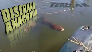 Sedang Asyik Memancing Tiba-Tiba Diserang ANACONDA Besar