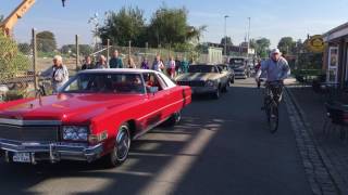 Büsum - Einfahrt der Oldtimer und US-Cars im Rahmen des Oldtimer Festivals