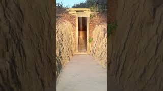 Naoshima / Hiroshi Sugimoto / Go'o Shrine / Morning sun shines on the tunnels of Go'o Shrine 直島 護王神社