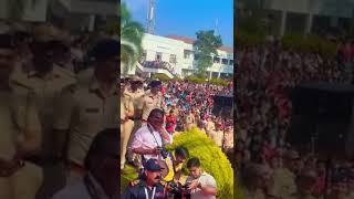 Dr Shivarajkumar in Hubli-Darward Shivanna craze in Hubli #shivanna #bhairathiranagal #promotion