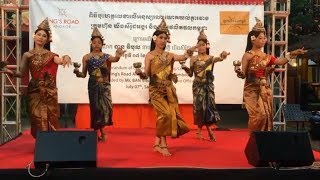 Khmer Blessing Dance - របាំជូនពរ