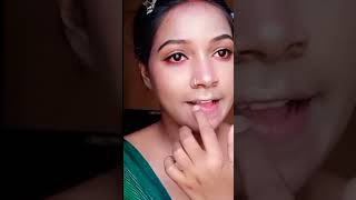 lipstick hack একটা লিপস্টিক দিয়ে দু'রকম কালার কিভাবে বানাতে হয় শিখে নাও।