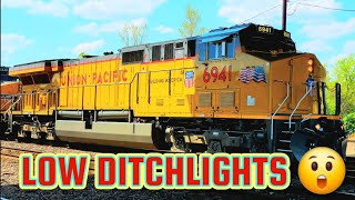 THE TOP 10 CATCHES OF TRAINS WITH LOW DITCHLIGHTS 😎