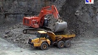 HITACHI ZAXIS 870LCH, Komatsu HM350, Terex TA30 Quarry Action / Steinbruch, 19.06.2008.