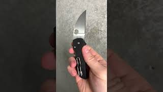 Spyderco Lil’ Native Wharncliffe Compression Lock – 2.44″ CPM-S30V Satin, Black G10 – C230GPWC