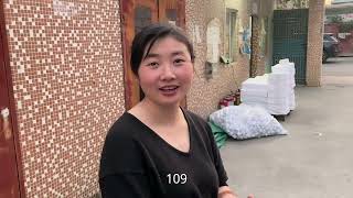 夫妻俩在深圳打工带女儿，儿子留守在家读书，想不到成绩下滑严重