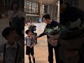 William Chan chats with fans in a cute and funny way 陈伟霆和小粉丝搞笑聊天，问他能不能不去环球影城陪他上班，被拒绝了哈哈哈