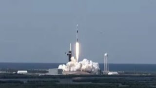 SpaceX launches another round of internet-beaming satellites from Kennedy Space Center