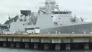 HNLMS Evertsen (F805) welcoming performance / JMSDF Band YOKOSUKA