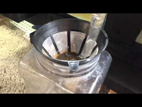 Harvesting Baby Brine Shrimp and Feeding Fry! Harvesting Baby Brine Shrimp and Feeding Fry!