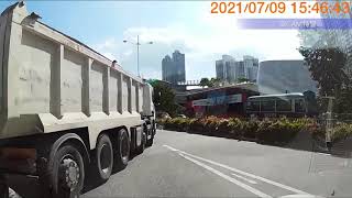 車CAM直擊 - 泥鬼惡晒 傾住電話 轉線唔打燈 小路直出