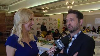 Conflicting loyalties for Jason Priestly