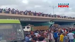 Face-Off Between Police, Public Over Hefty Fines At Raj Mahal Chowk, Bhubaneswar