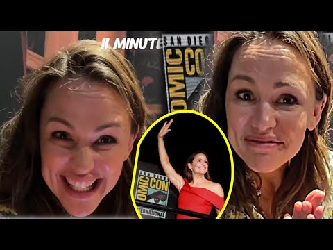 Jennifer Garner was stuck in an elevator at Comic-Con for over an hour and sang Madonna's 'Like A Prayer' while waiting for help