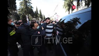 „ქართული მარშის“ აქცია პრეზიდენტის რეზიდენციასთან