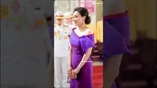 งามสมบรมราชินีคู่พระบารมี#ทรงพระเจริญ ทอดไว้เหนือเศียรเกล้า