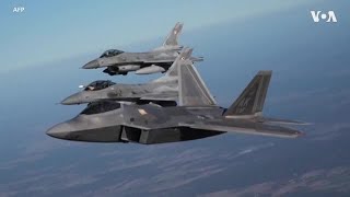 北约战机联合行动 F-22与F-16协同巡逻东翼防区