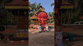 ഐവരിൽ ഇളയവൾ പുലിയൂർകാളി...| Puliyoorkali theyyam | #theyyam #kannur