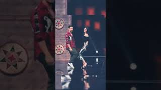 Tiger shroff and ananya pande viral dance video