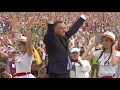 prezydent andrzej duda tańczy podczas spotkania młodych lednica 2000