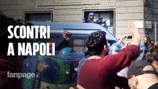 Salvini a Napoli, scontri tra polizia e centri sociali durante il corteo degli studenti per il clima