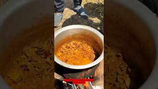 चुलीवरची गावरान झणझणीत चंदगडी बकरा रक्ती रसिपी || Gavarsn mutton #mutton#kolhapurimuttan#shorts